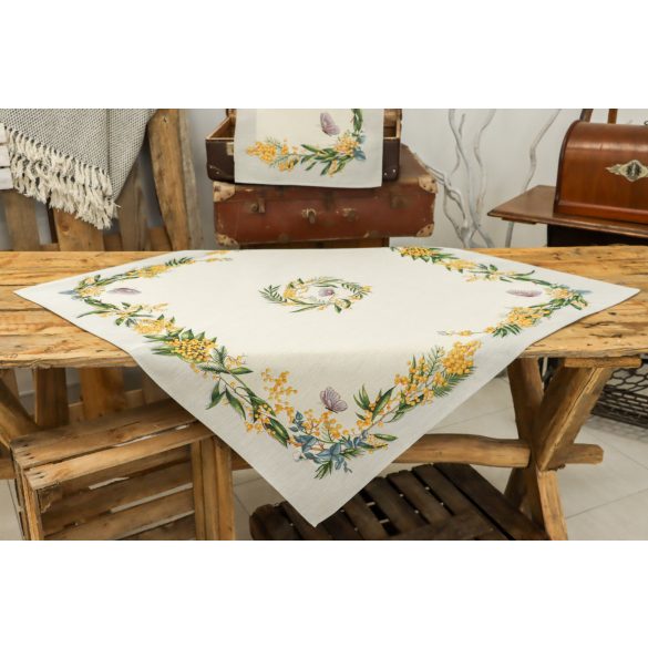 Sárga mimóza virágos asztalközép